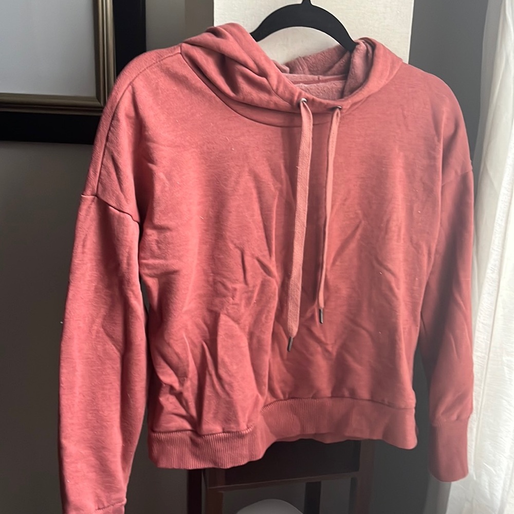 Cropped workout hoodie